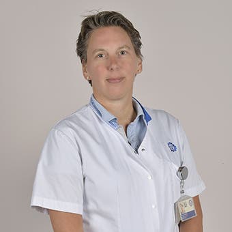 Hennus, M.P.   (Marije)