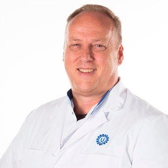 Bie , D.  de  (Dennis)