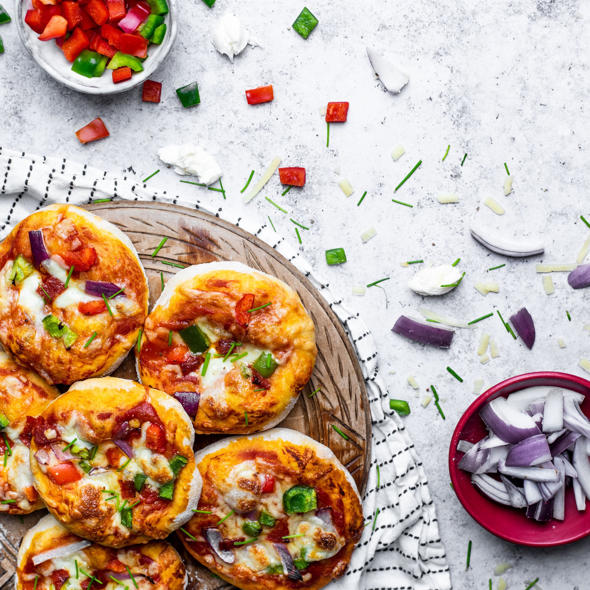 Make Your Own Mini Pizzas + Homemade Pizza Dough – The Comfort of Cooking