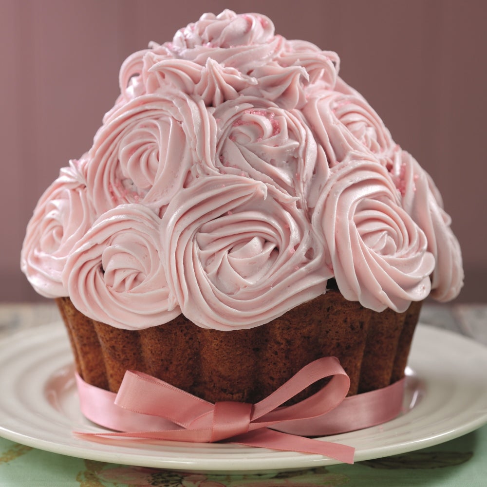 rainbow buttercream giant cupcake — Birthday Cakes | Large cupcake cakes, Big  cupcake, Giant cupcake cakes