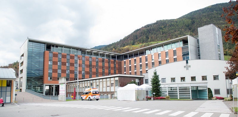 Das ist das Krankenhaus in Brixen.