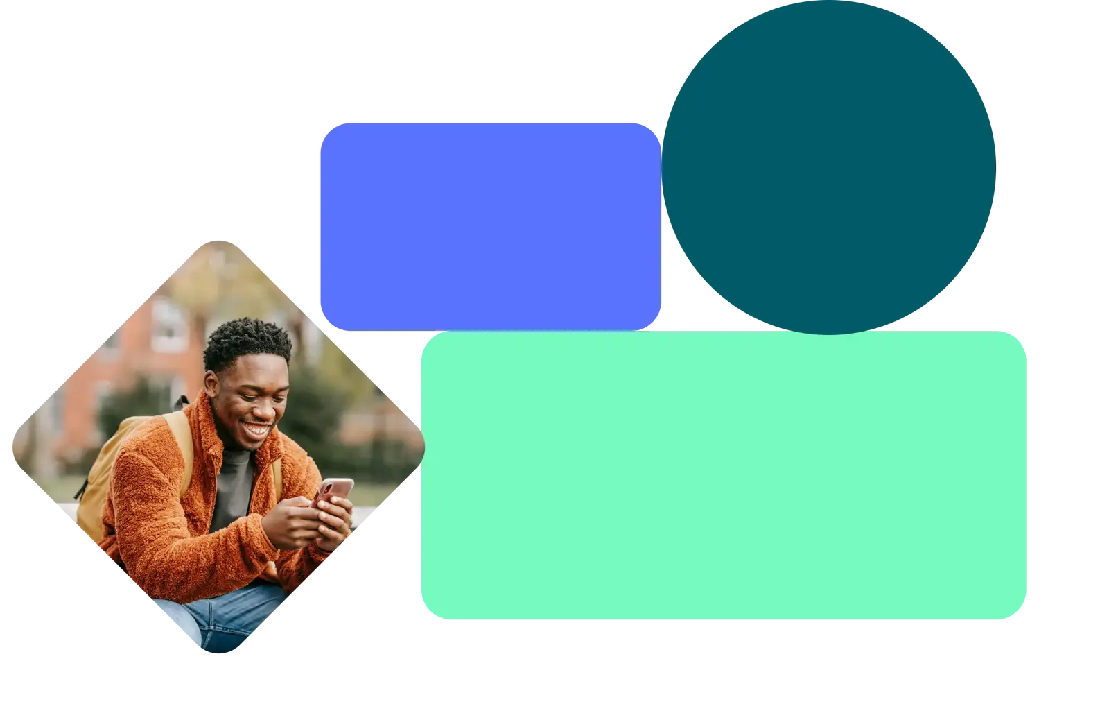 Junger Mann im braunen Pullover, lächelnd und draußen sitzend, schaut auf sein Handy, kreisförmiges Bild auf grauem Hintergrund mit bunten geometrischen Formen.