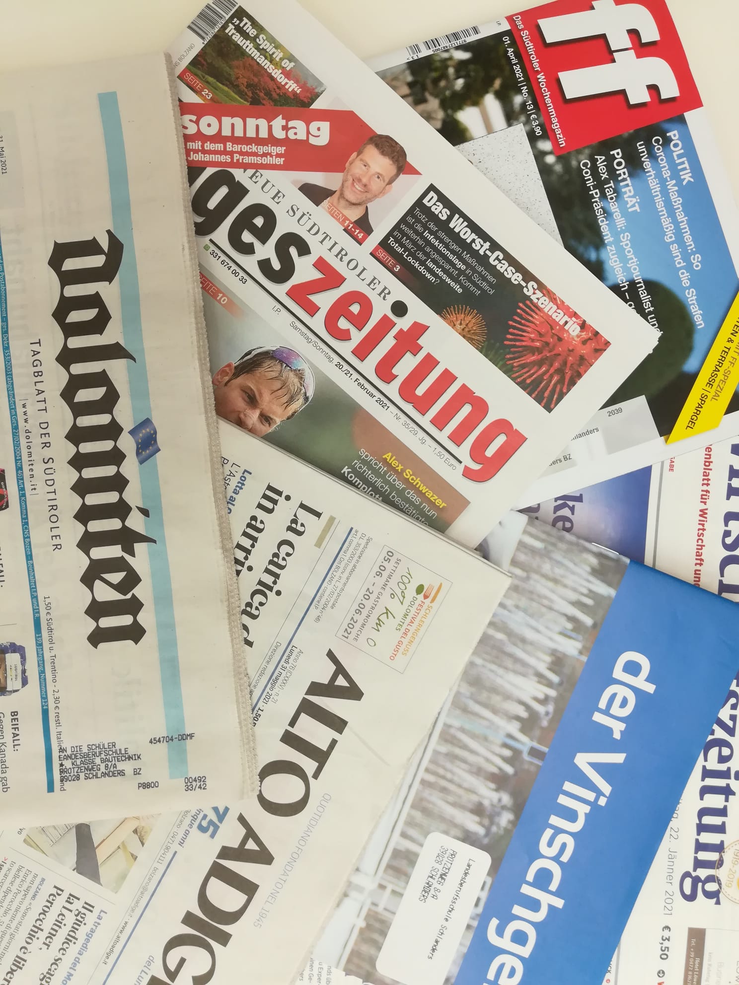 verschiedene Tageszeitungen