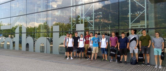 Gruppenfoto Besuch Rothoblaas