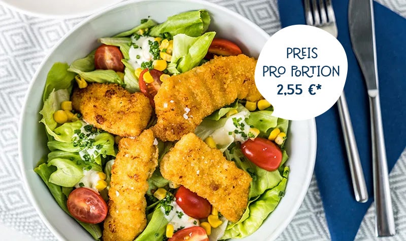 Salat mit Backhendlstreifen