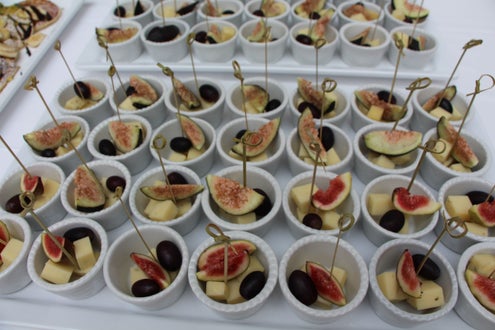 Käsewürfel mit Feige und Traube