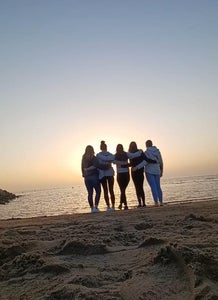 Mädchen am Strand von Siena