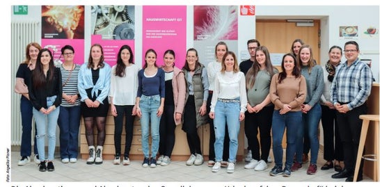 Gruppenfoto der Teilnehmer/innen des Grundlehrgangs Urlaub auf dem Bauernhof