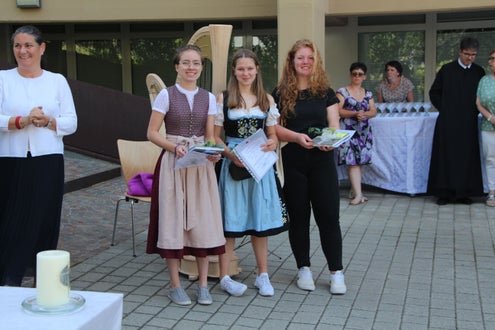 Ehrung von Schülerinnen