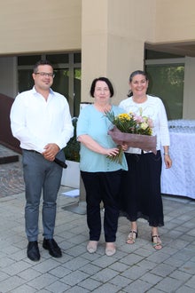 Ehrung von Mitarbeiterin