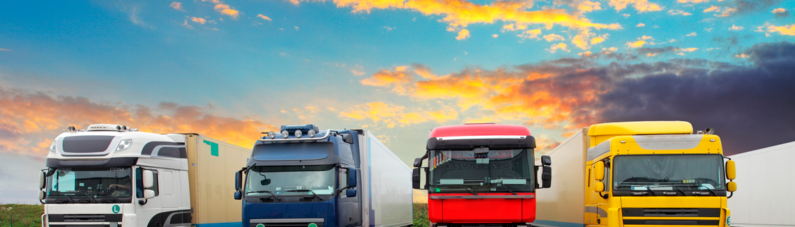 Skupina nákladních vozidel