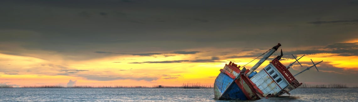 Ztroskotání lodi ve vodě