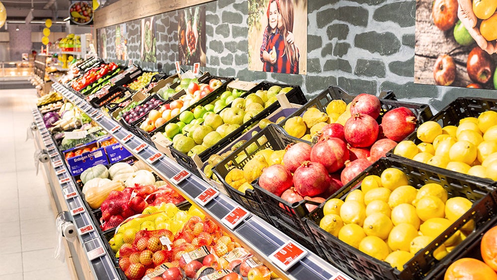 Оккам логистика логотип. Омон избивает митингующих в москве. Бьют маркет. Бьют маркет. Бьют маркет.