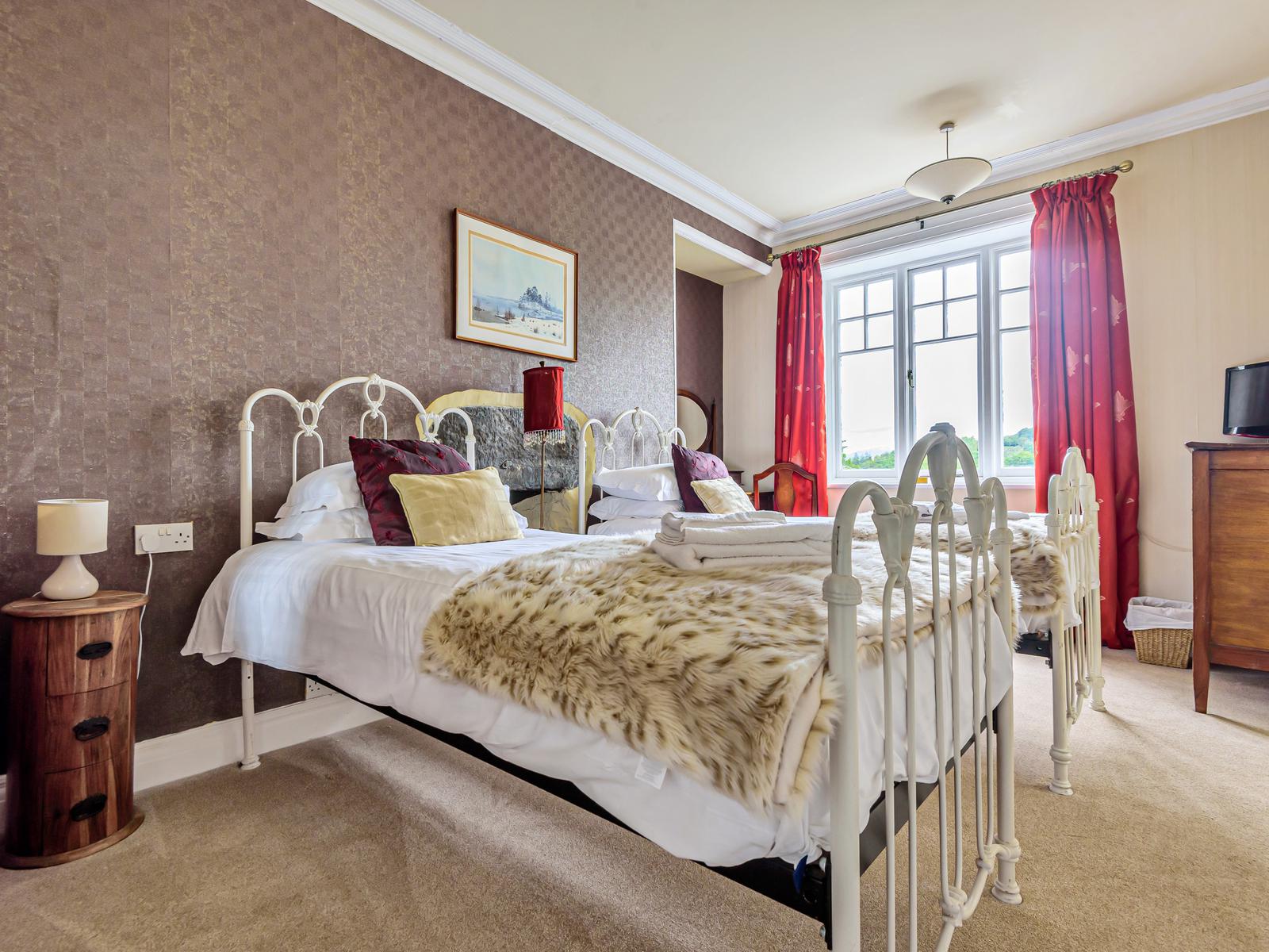 property image-10
