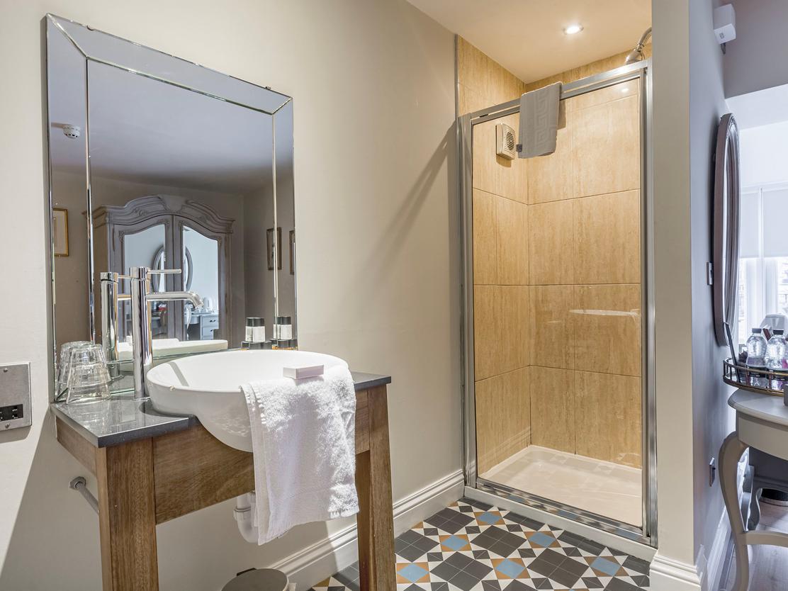 property image-19