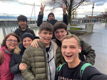 Stage Lindau: foto di gruppo con gli insegnanti e gli alunni della scuola Dialoge