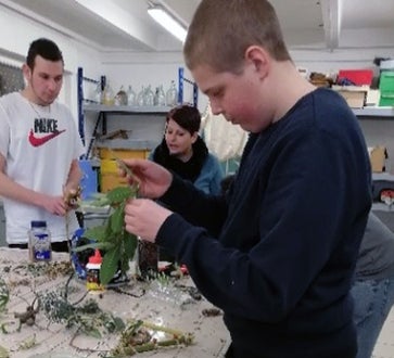 laboratorio: realizzazione prototipi con materiali di riciclo e naturali