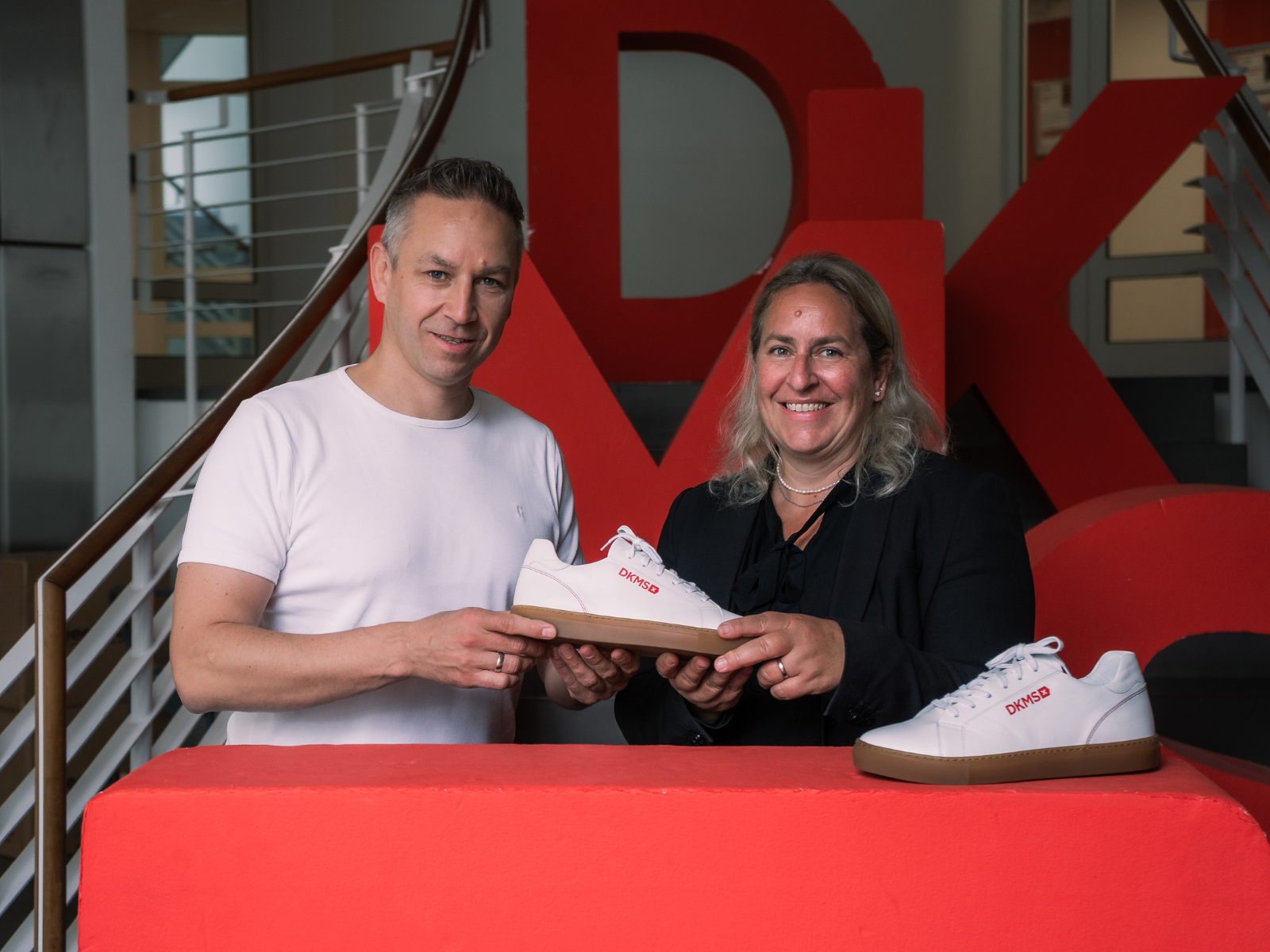 Imotana präsentiert den Charity Sneaker der DKMS