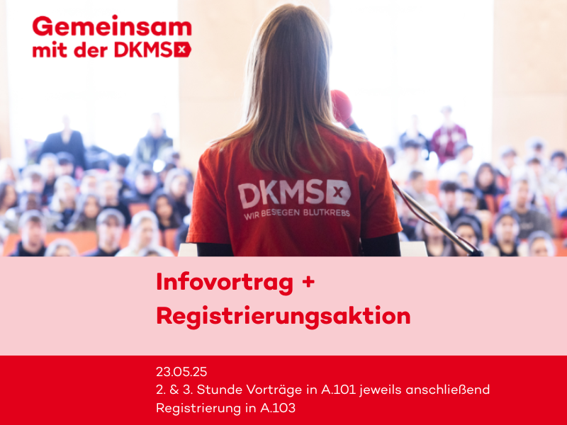 Eine Frau steht vor einer Menschenmenge