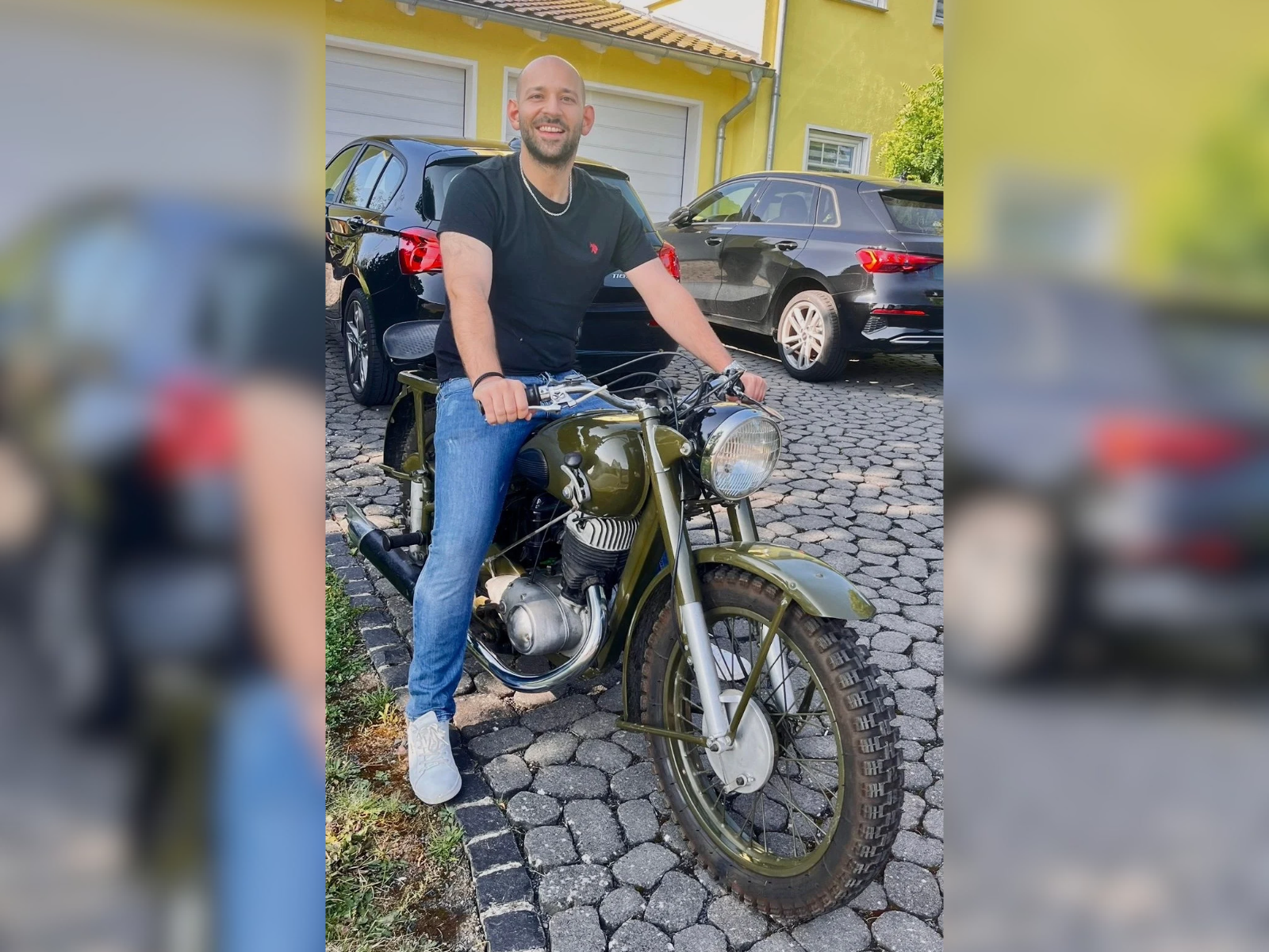 Foto von Patient Stefan auf einem Motorrad