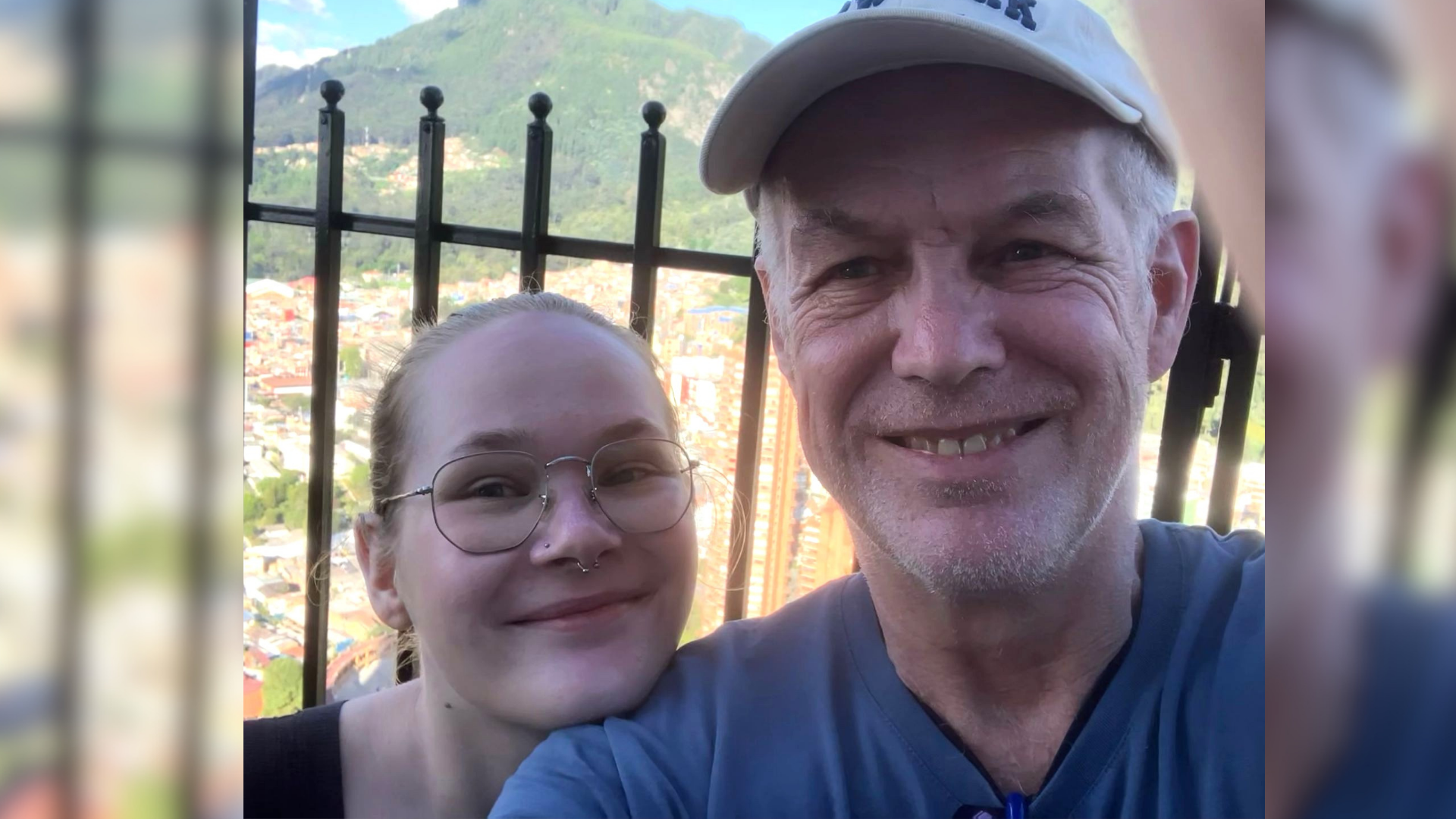 Ein Mann und eine Frau, die ein Selfie machen