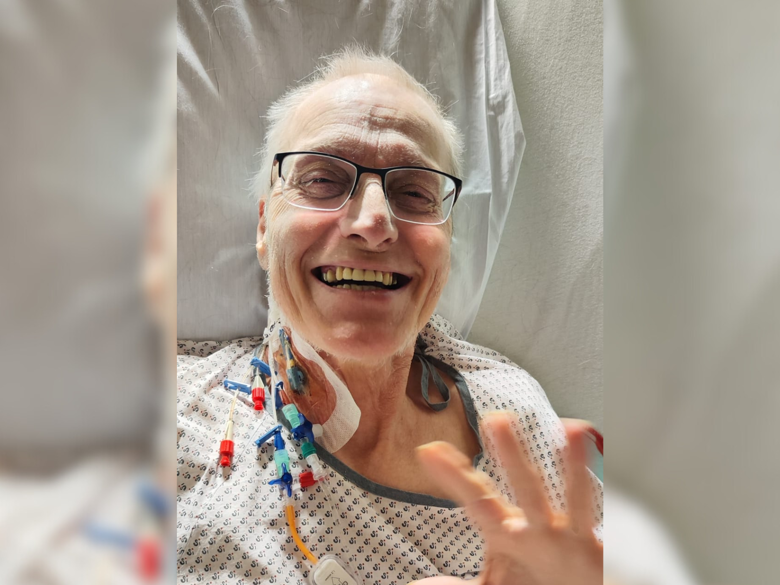 Foto von Patient Andreas im Krankenhausbett