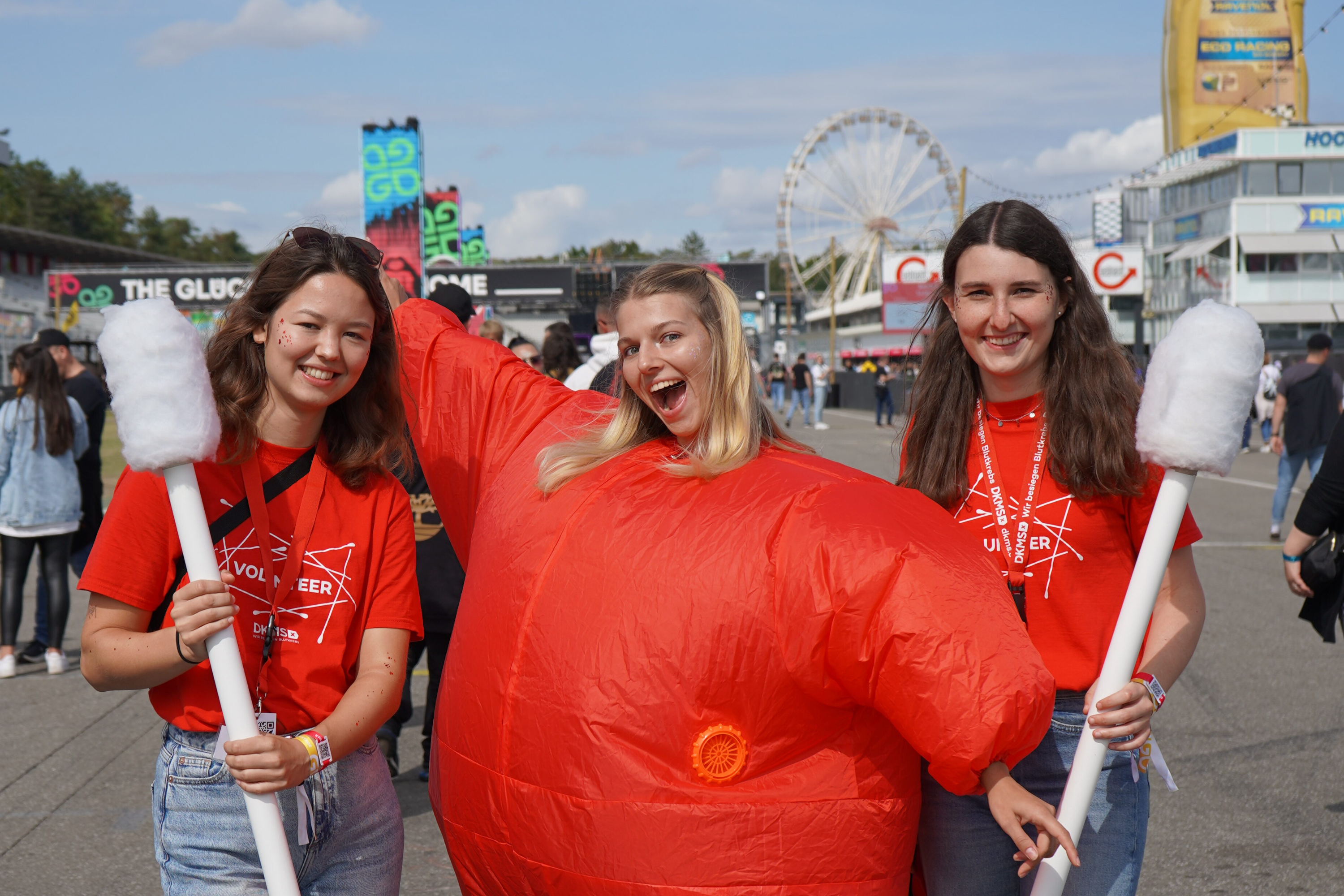 Eine Gruppe von Frauen posiert für ein Foto