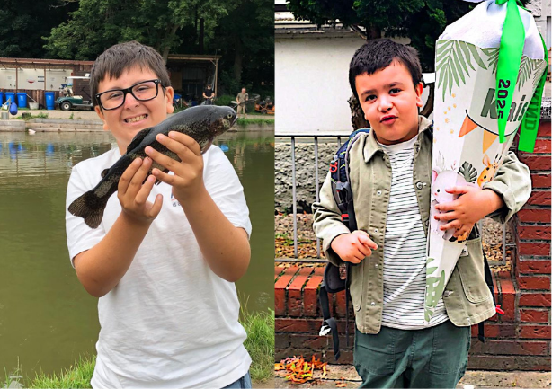 Links Patient Emir, der einen Fisch in der Hand hält. Rechts Patient Kais mit seiner Schultüte.