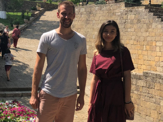 Chrisoph und Elvira haben gemeinsam mehrere Tagesausflüge unternommen.