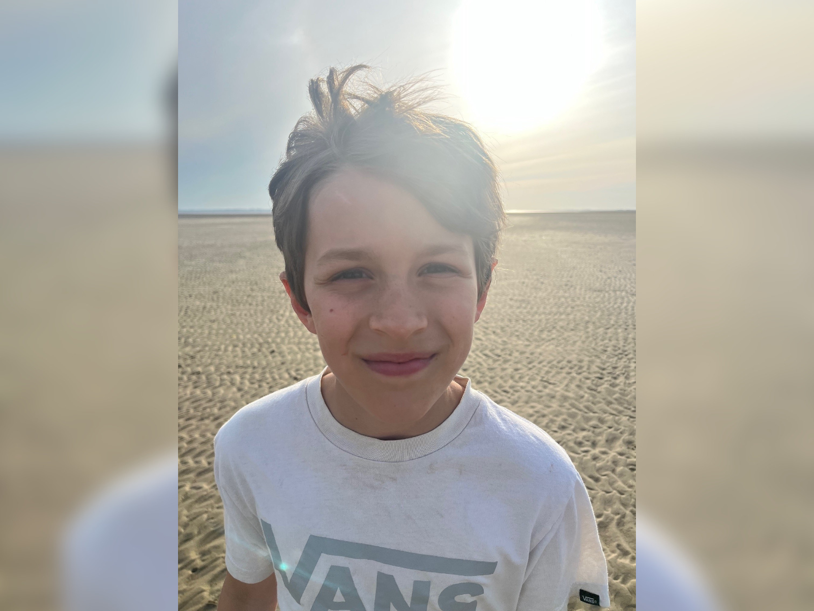 Ein Foto von Justus am Strand