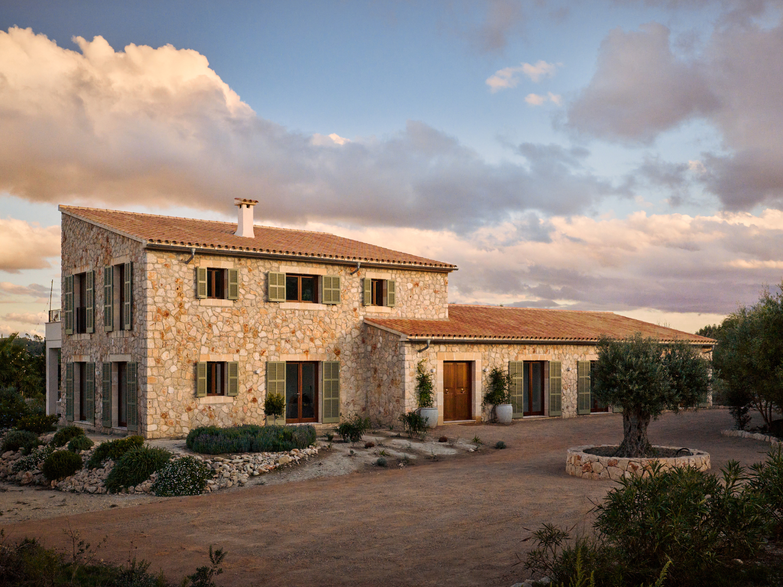 Mallorca Traumhaus in der Dämmerung.