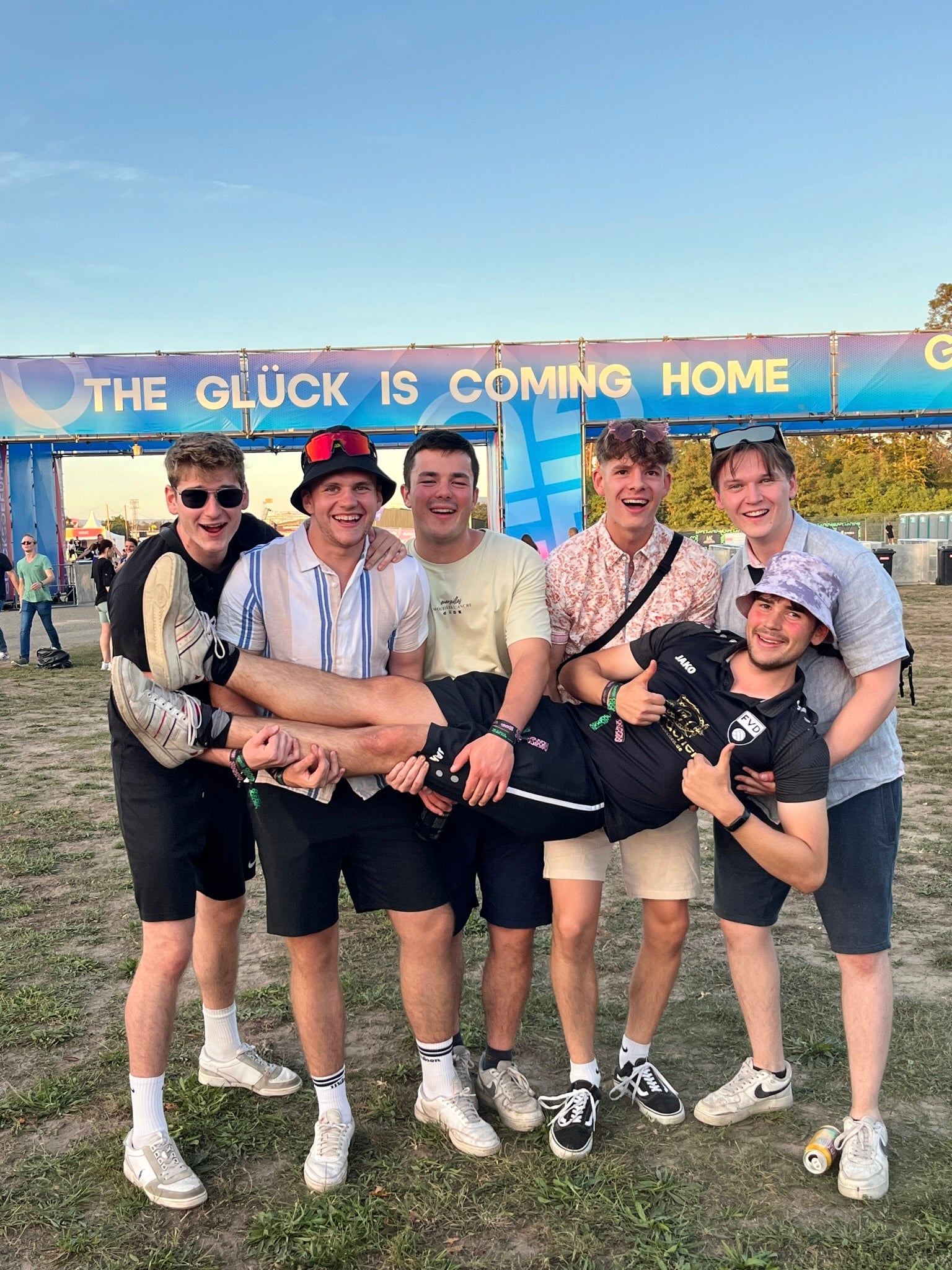 Stammzellspender Armin und seine Freunde beim Glücksgefühle Festival 