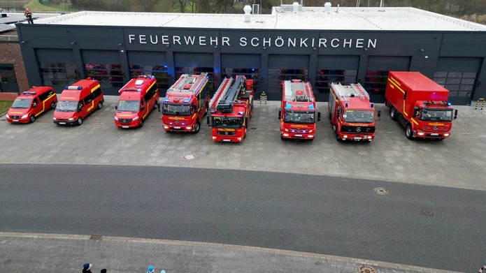Zu sehen ist die Feuerwehrwache Schönkirchen. 