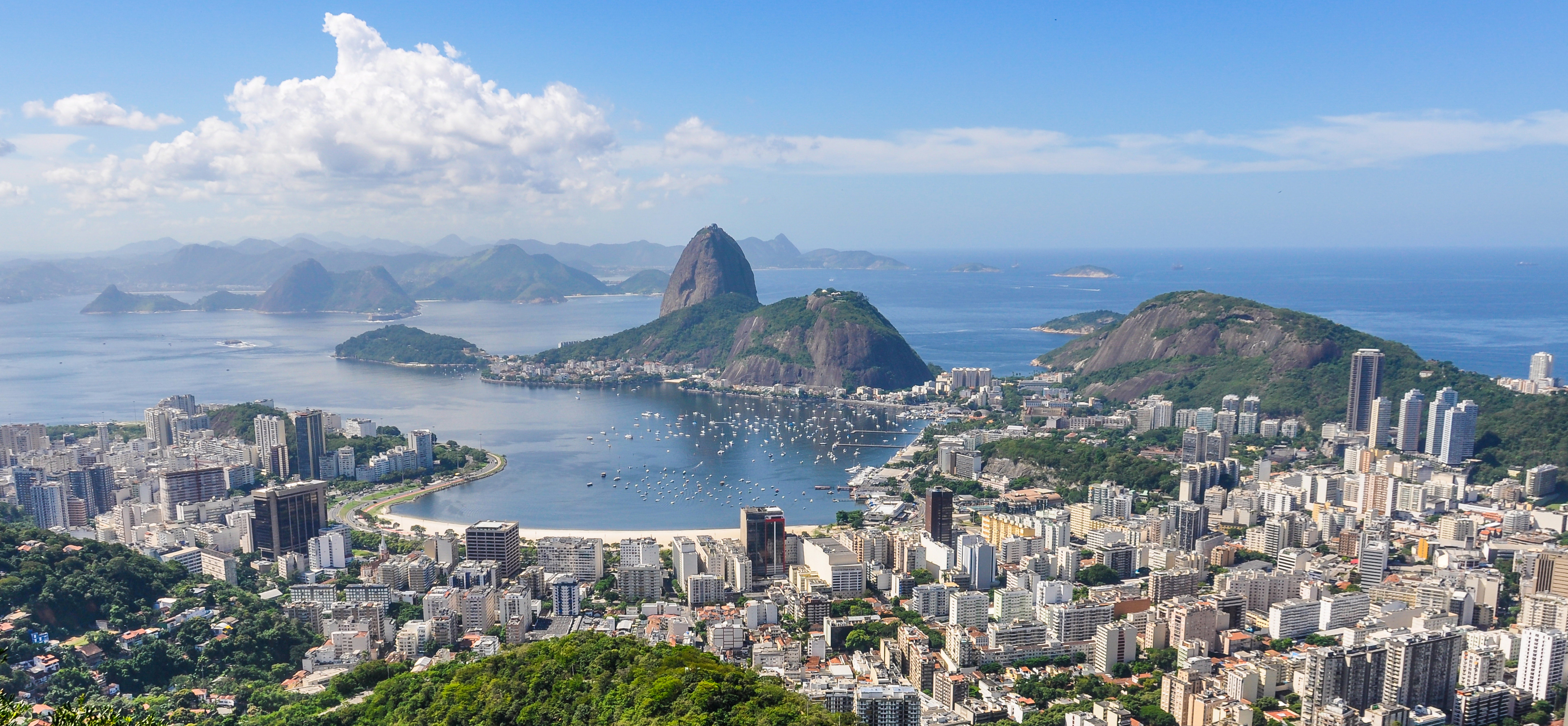 Blick aus der Luft auf die Stadt Rio 