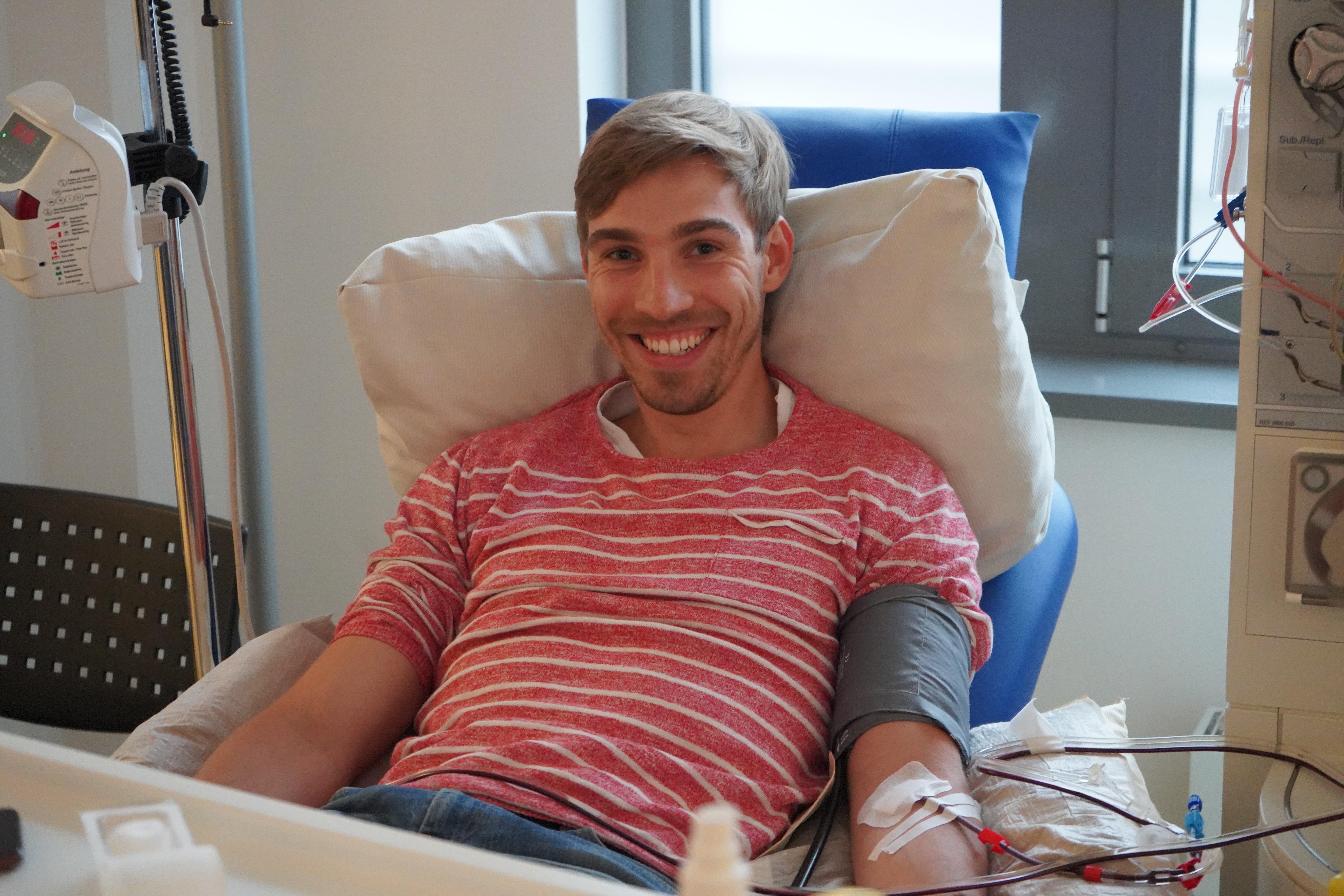 ein junger Mann bei der Stammzellspende