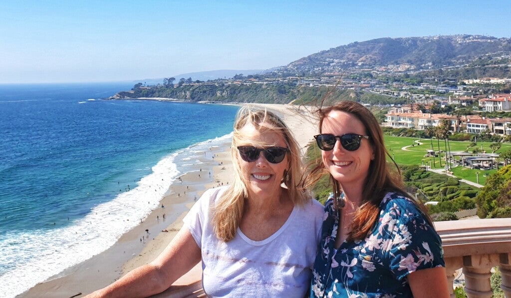 Aline und Christy posieren für ein Foto