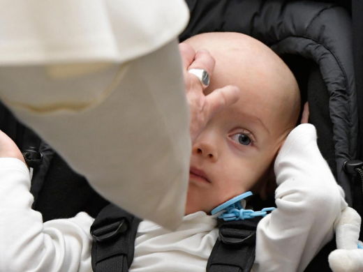 Alessandro erhielt den päpstlichen Segen für sein neues Leben.
