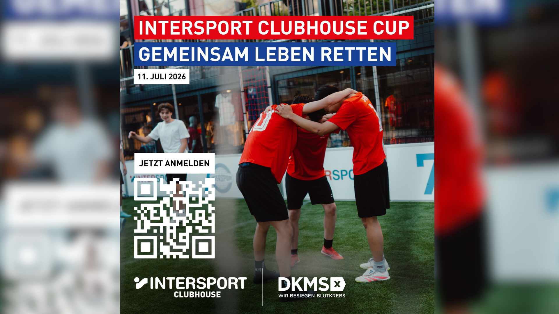 Werbeposter von INTERSPORT und der DKMS. Abgebildet sind drei Männer in roten Trikots, die einen Kreis bilden.