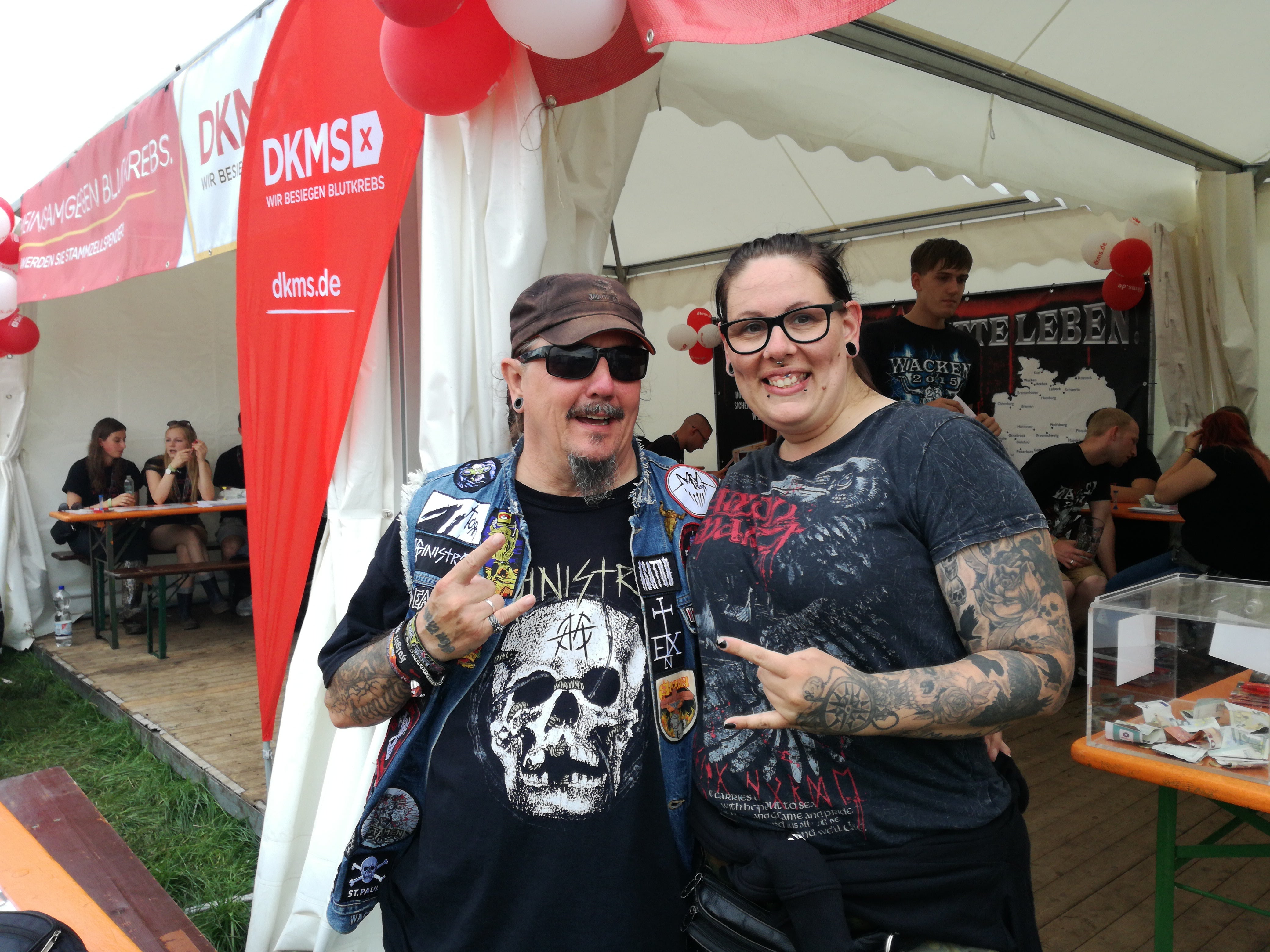 Sabrina Rubarth und Michael Jahnke-Rubarth sind schon länger registriert und kamen extra an den DKMS-Stand, um Geld für den Kampf gegen Blutkrebs zu spenden