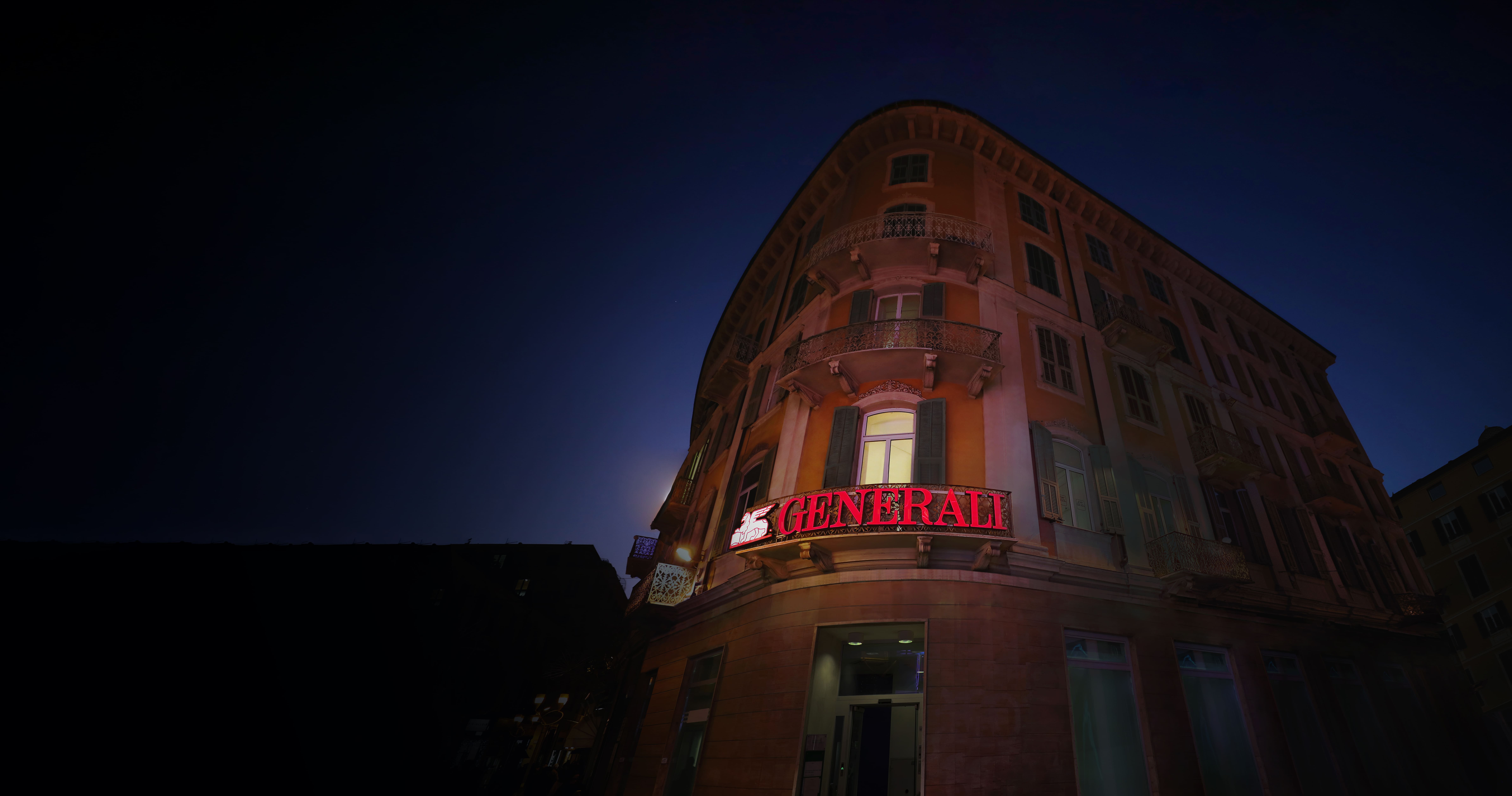 Article card header image