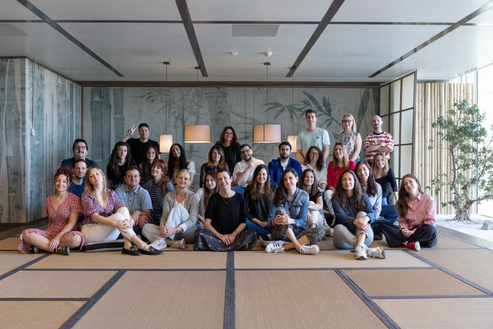 Article card header image