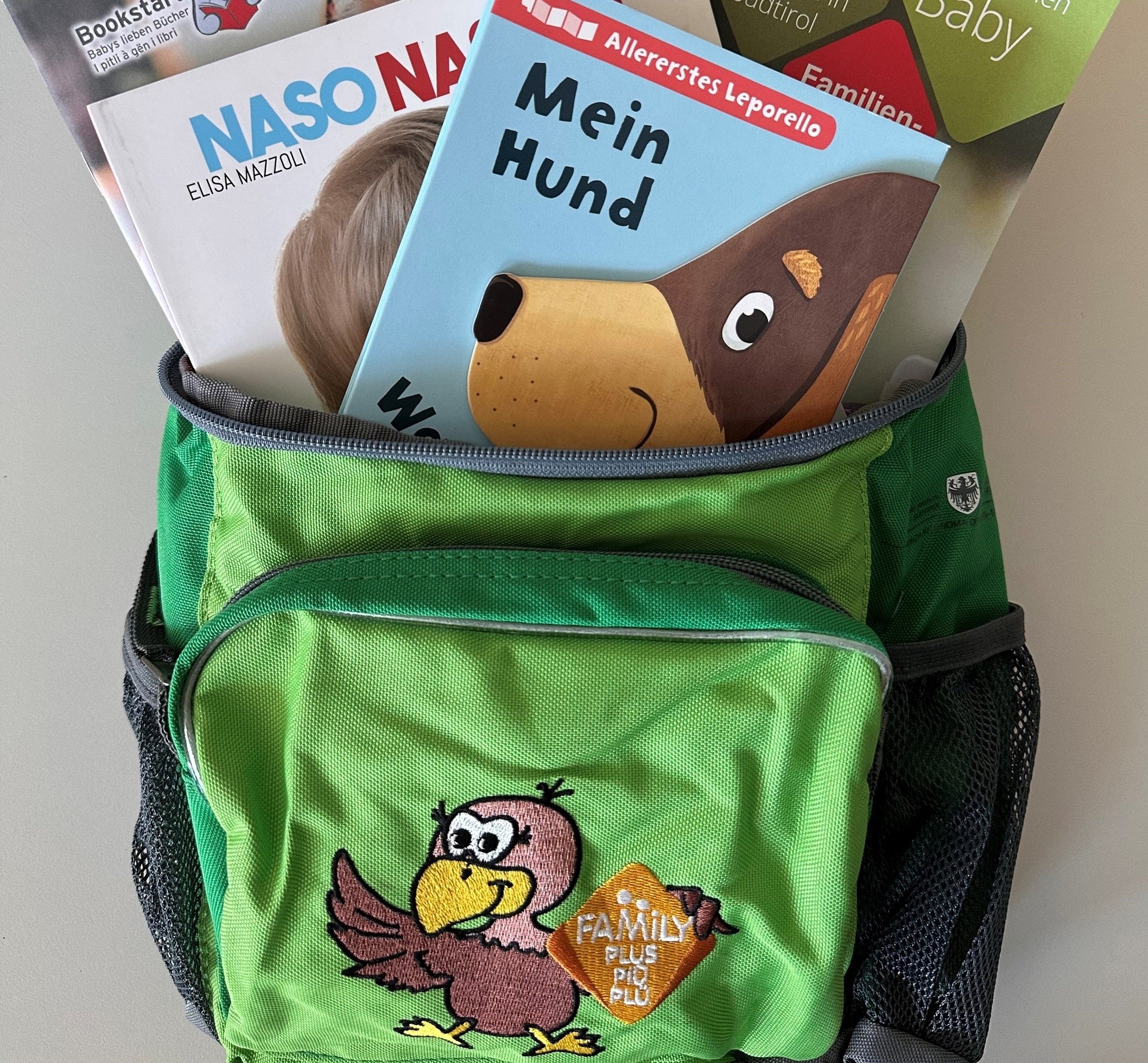 Einen Willkommensrucksack mit Informationen und Büchern der Leseinitiative Bookstart erhalten alle Südtiroler Eltern  zur Geburt ihres Kindes.