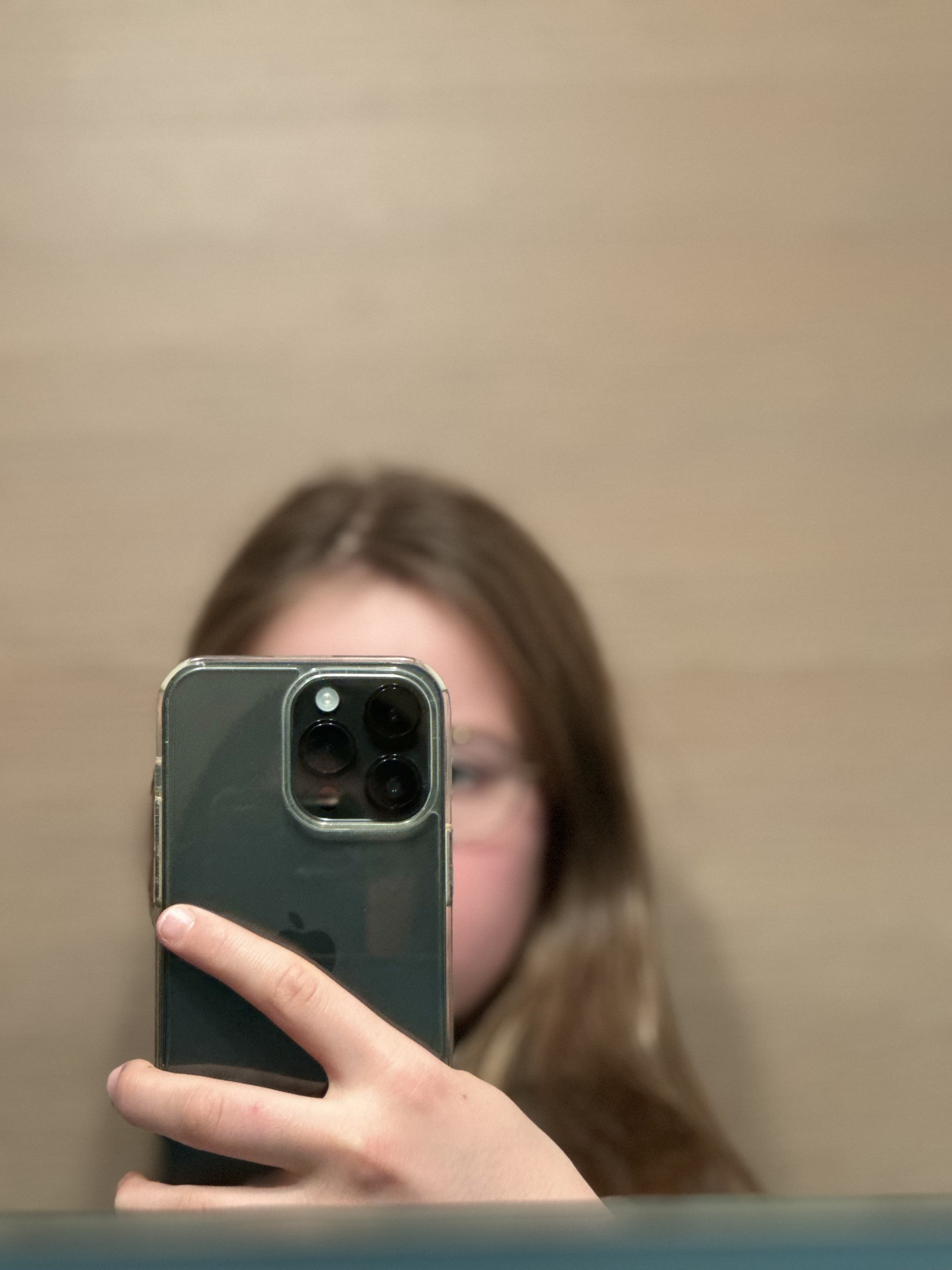 Wissen und Regeln helfen Eltern, den Umgang ihres Kindes mit dem Smartphone besser in den Griff zu bekommen.