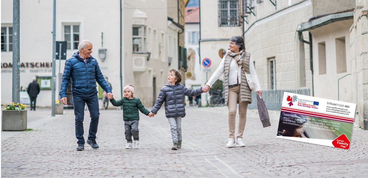 Viele Geschäfte und Einrichtungen sind Partnerbetriebe des EuregioFamilyPass Südtirol und unterstützen damit die Familien.