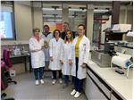 Il Premio Arne Andersson 2023 al Laboratorio Analisi acque e cromatografia: da sinistra Fiorenza Fogale, Helmuth Pertner, Verena Unterholzner, il direttore Christian Bachmann, Francesca Ambonati e Veronika Canins (Foto Appa Bolzano)