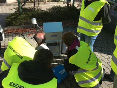 Simulierung von Probenahmen mit High-Volume-Sammler zur Bestimmung von persistenten Schadstoffen in Notfallsituationen (Foto: Landesagentur für Umwelt)