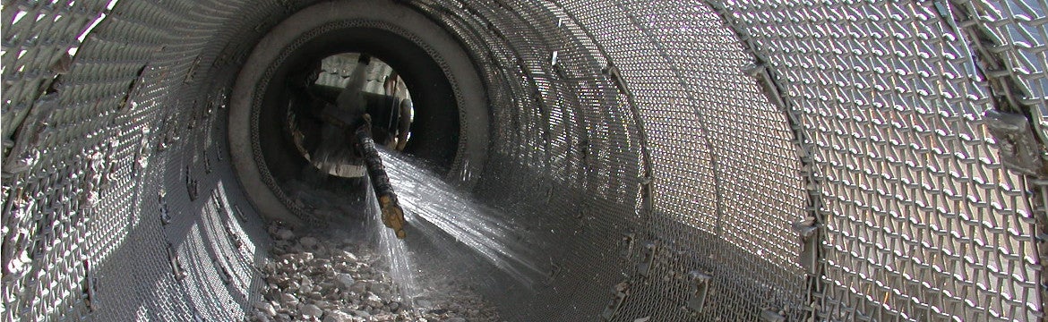 Industriezwecke - Schotterwaschung (Foto Landesagentur für Umwelt, Amt für nachhaltige Gewässernutzung, 2003)