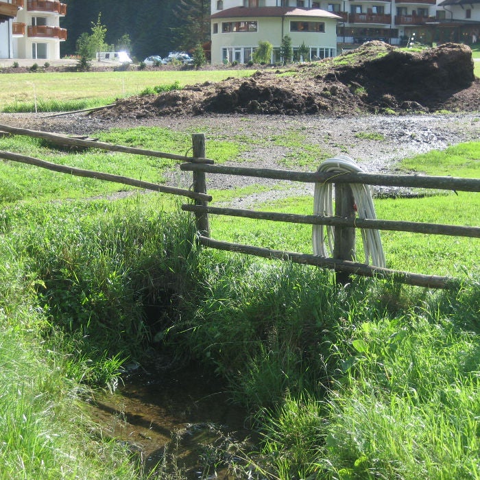 Sickersaft rinnt in Oberflächengewässer (Foto: Landesagentur für Umwelt und Klimaschutz)