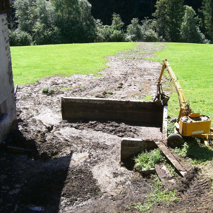 Für die Güllelagerung ungeeigneter Mist (Foto: Landesagentur für Umwelt und Klimaschutz)