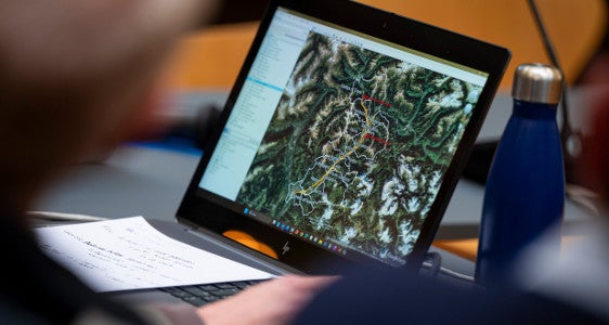 [Externer Link] Land und Terna informieren über Hochspannungsprojekt im Eisacktal